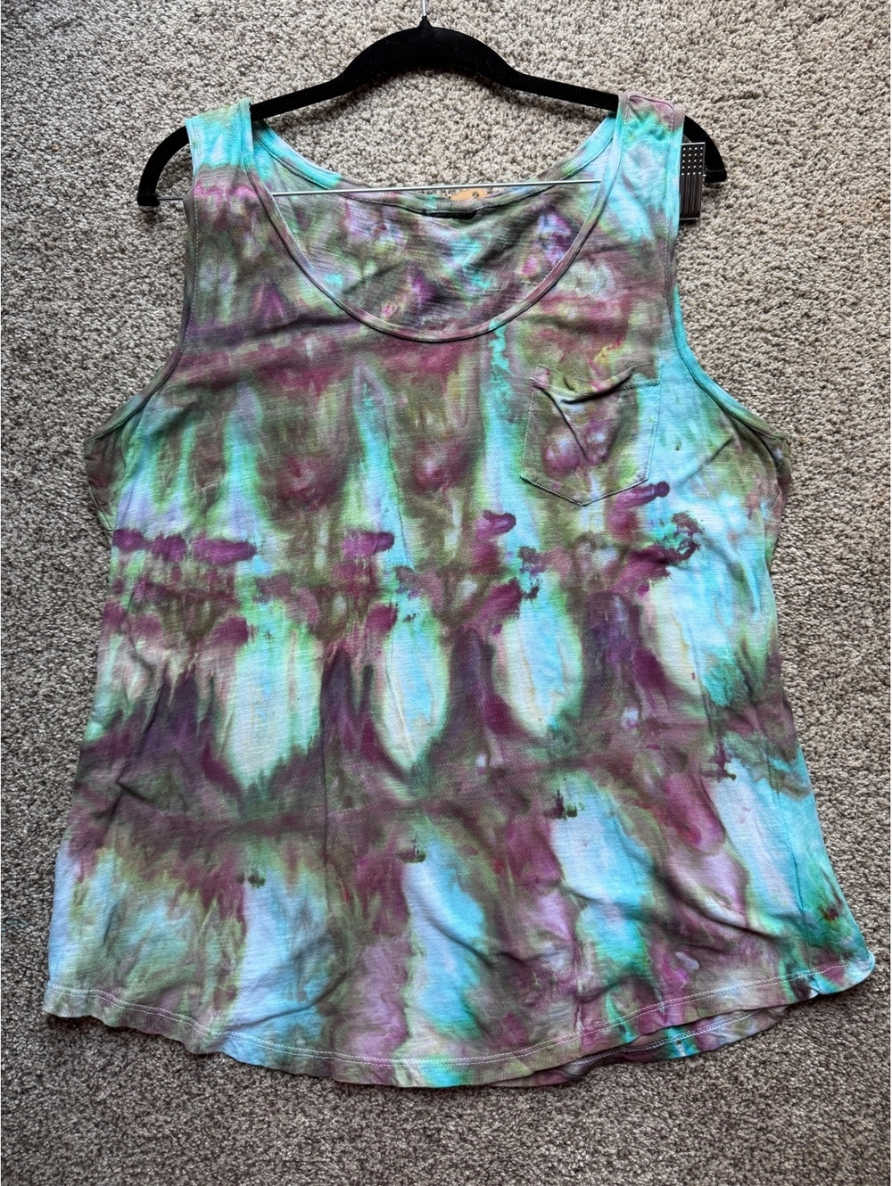 Tie dye sleeveless scoop neck tank top